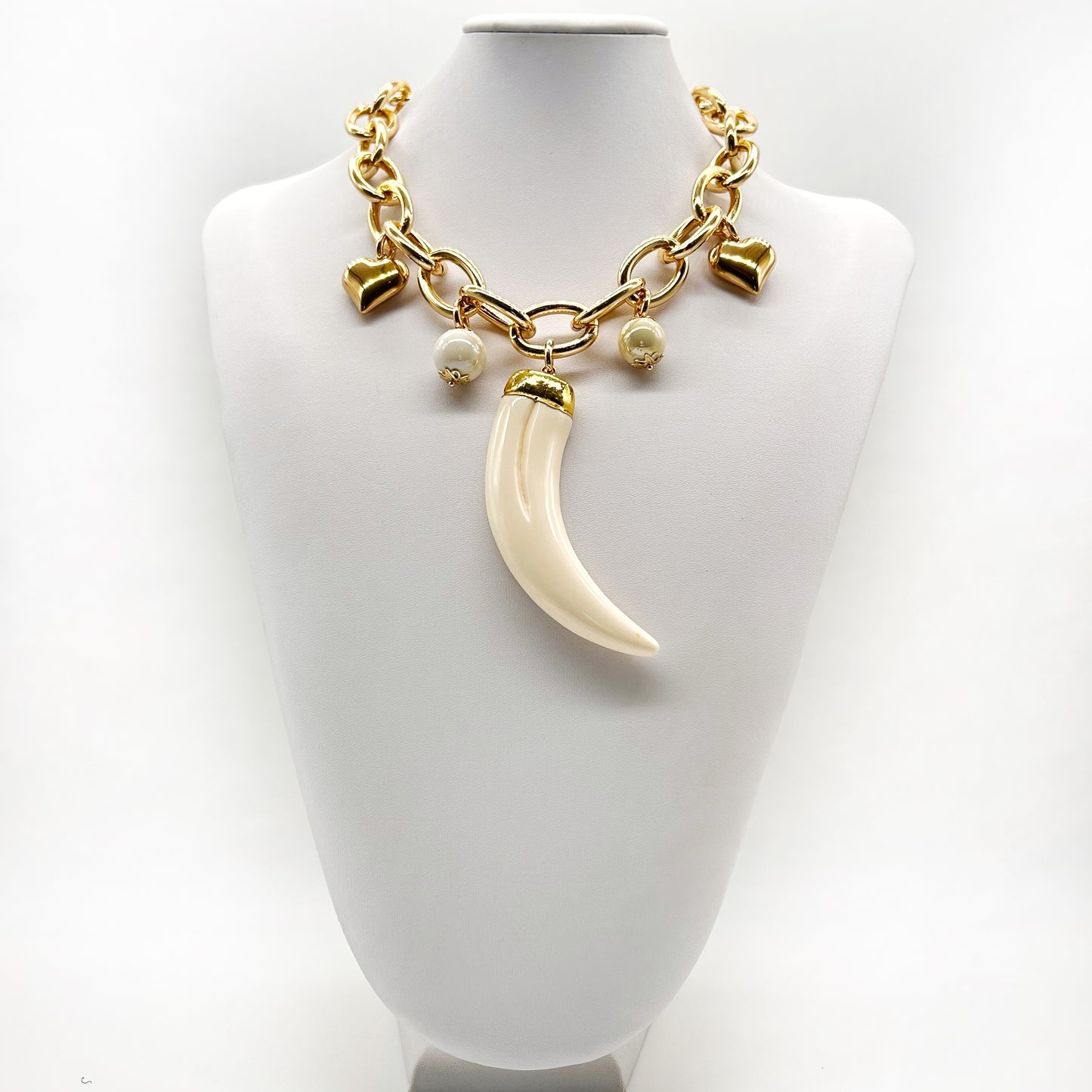 Collana “cornocuri”