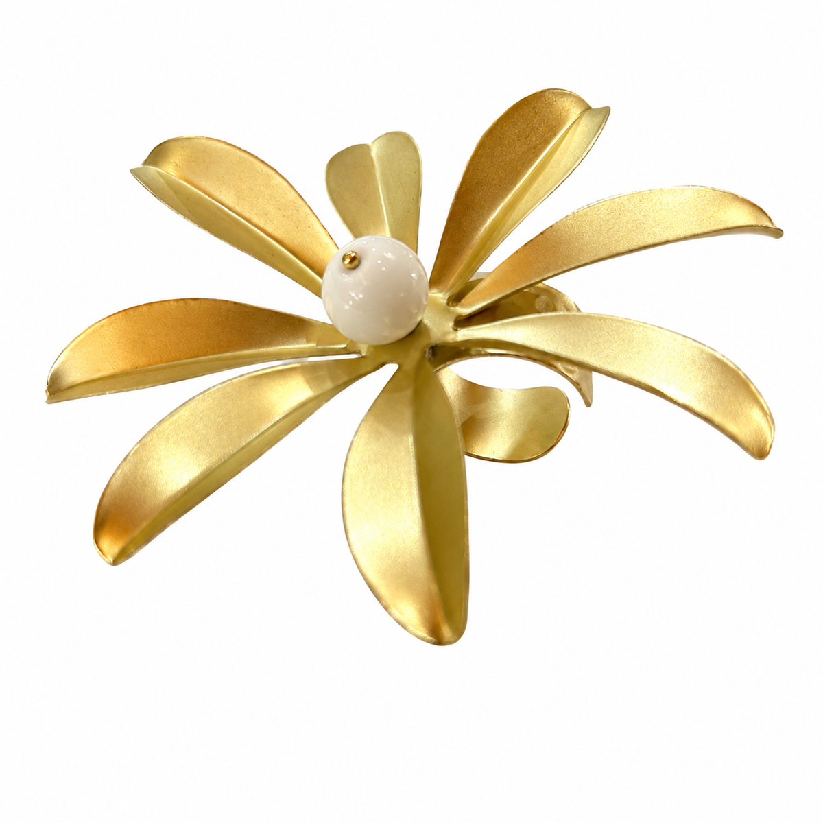 Anello M'ama non m'ama a fiore in ottone con agata bianca – Chicèchic