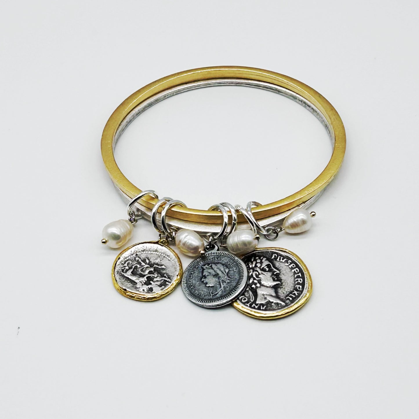 Bracciale con Monete e perle